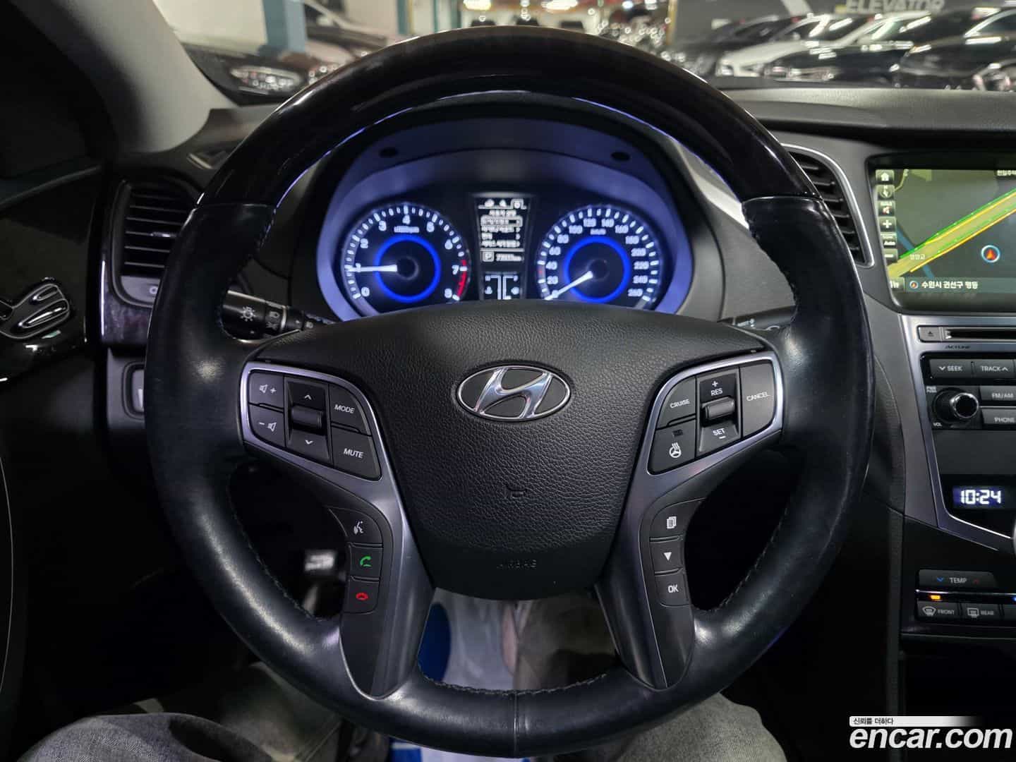 Grandeur Hyundai 2015.0-OPTION-022