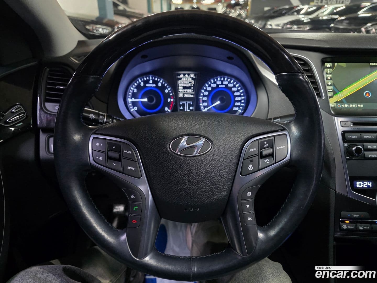 Main__Slider__Photo:Grandeur Hyundai 2015.0-17