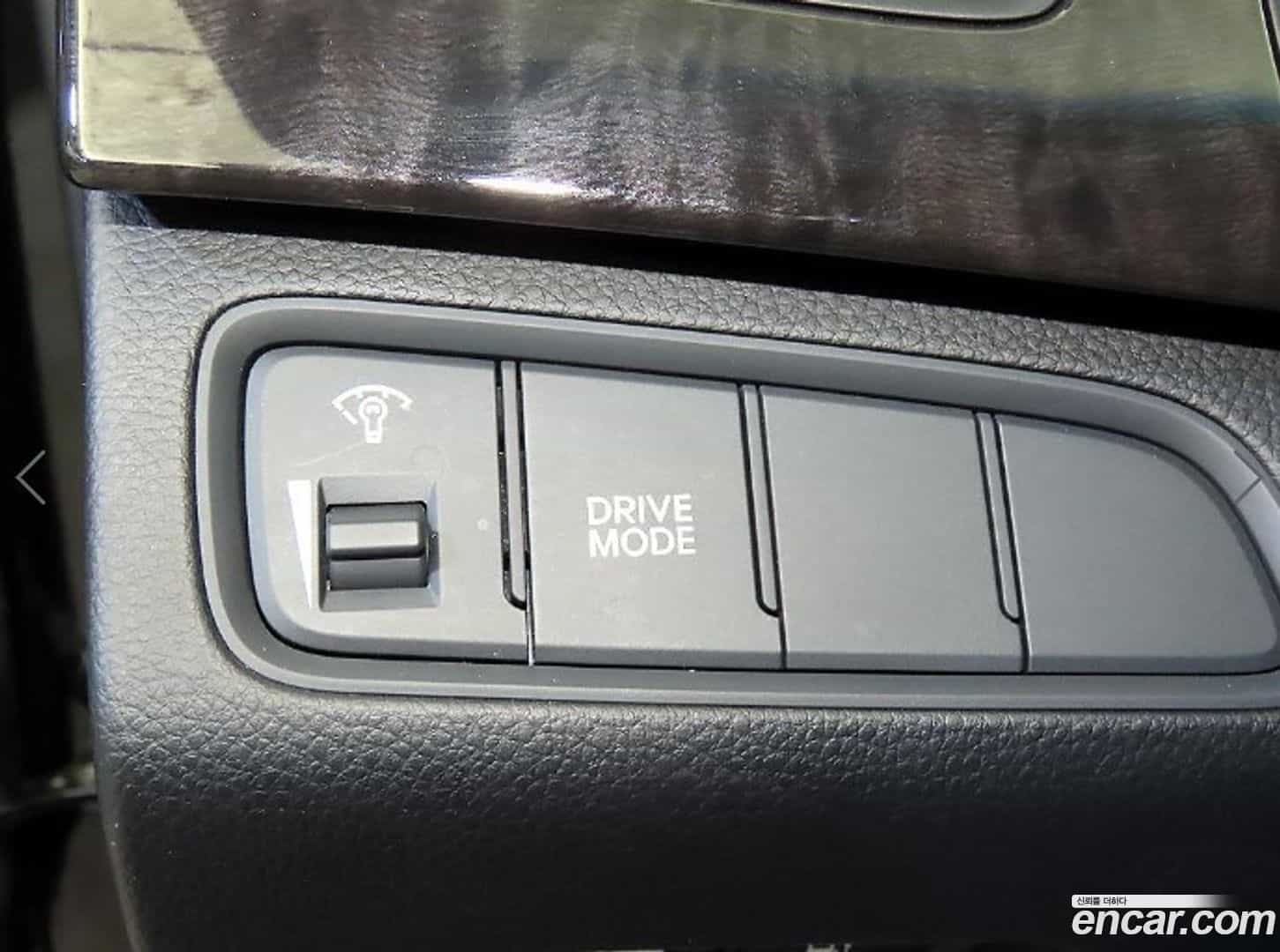 Grandeur Hyundai 2015.0-OPTION-023