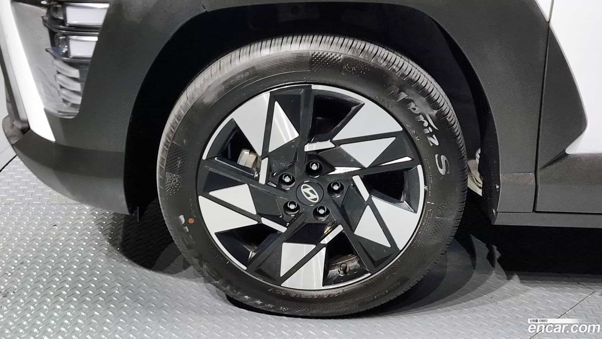 Kona Hyundai 2024.8-OUTER-005