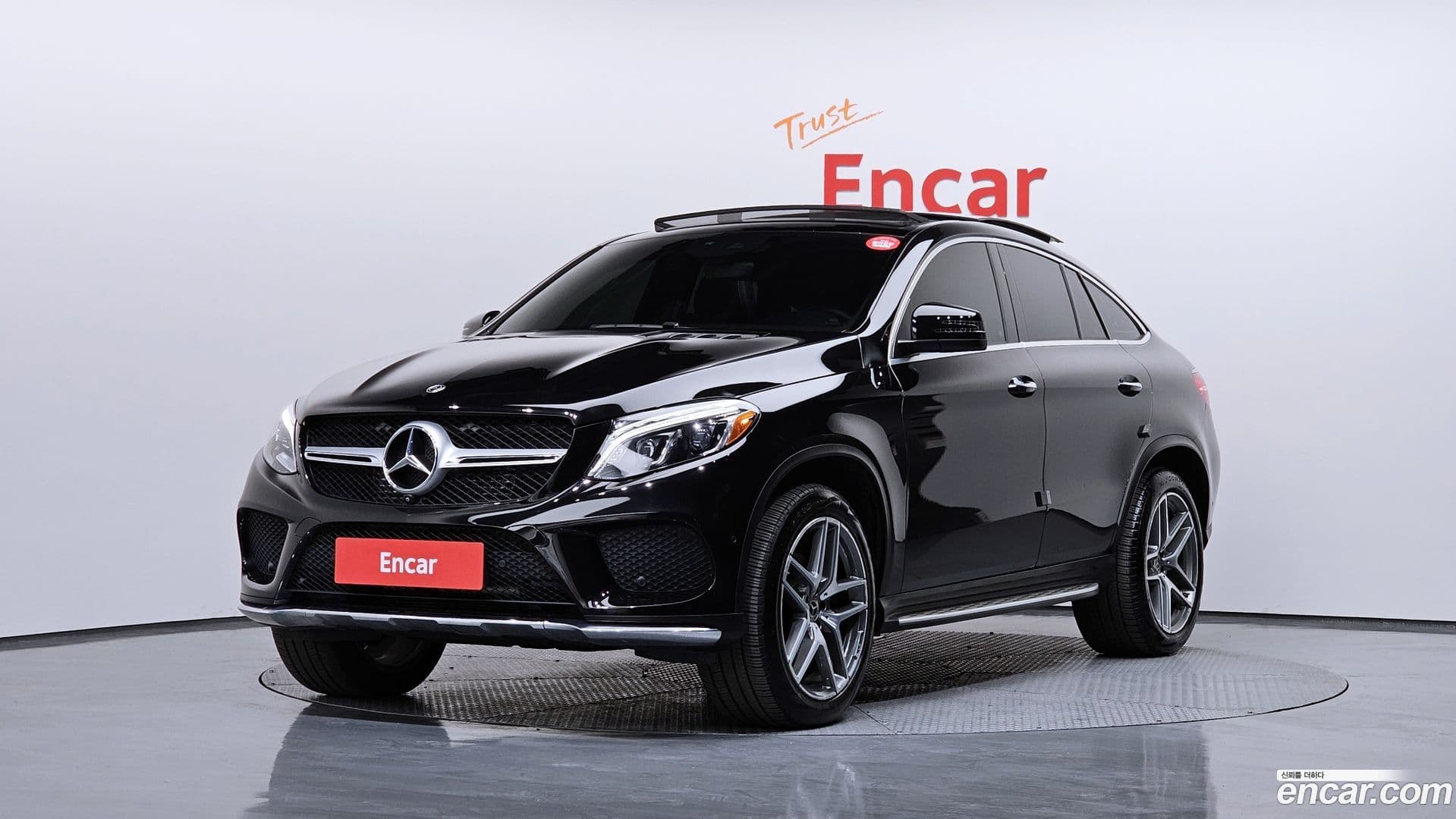 Main__Slider__Photo:GLE-Class Mercedes-Benz 2018.8-0