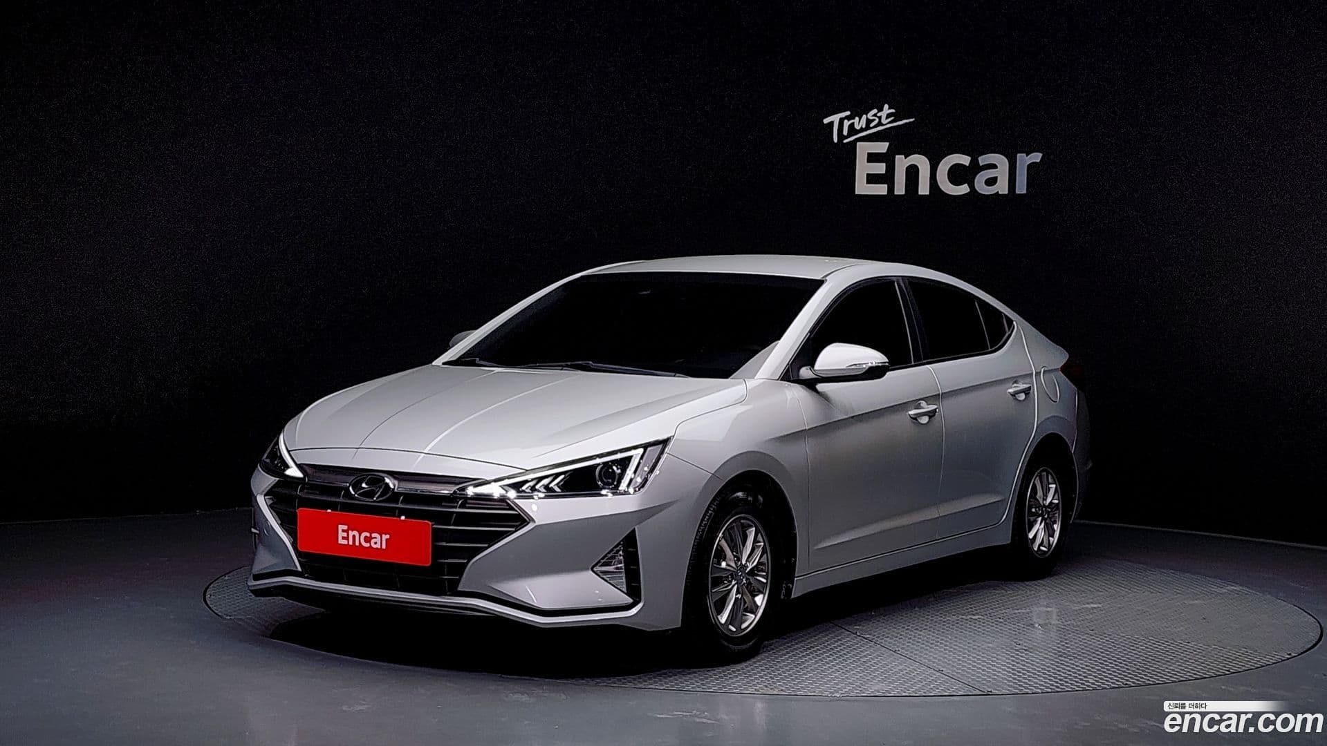 Main__Slider__Photo:AVANTE Hyundai 2019.2-0
