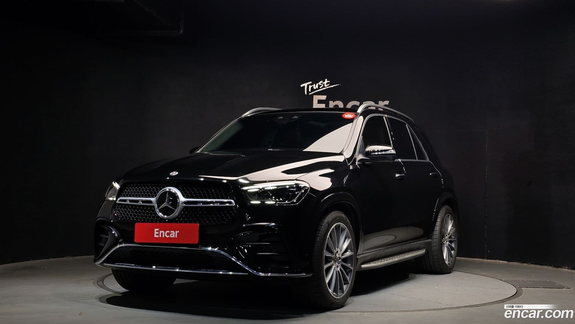 Main__Slider__Photo:GLE-Class Mercedes-Benz 2023.7-0