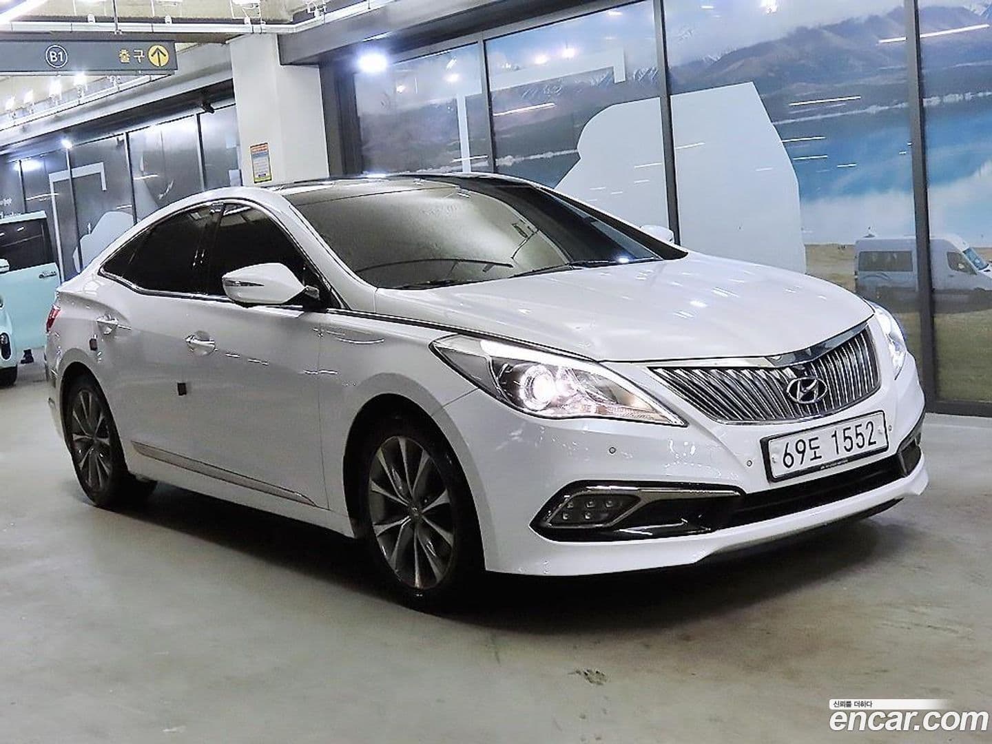 Main__Slider__Photo:Grandeur Hyundai 2014.6-0