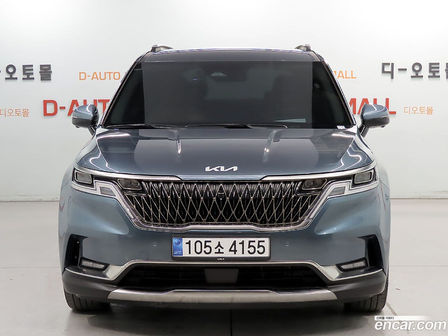 Main__Slider__Photo:Canival Kia 2023.9-0