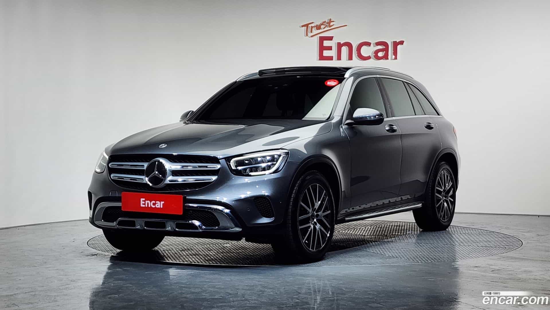 GLC-Class Mercedes-Benz 2021.2-OUTER-001