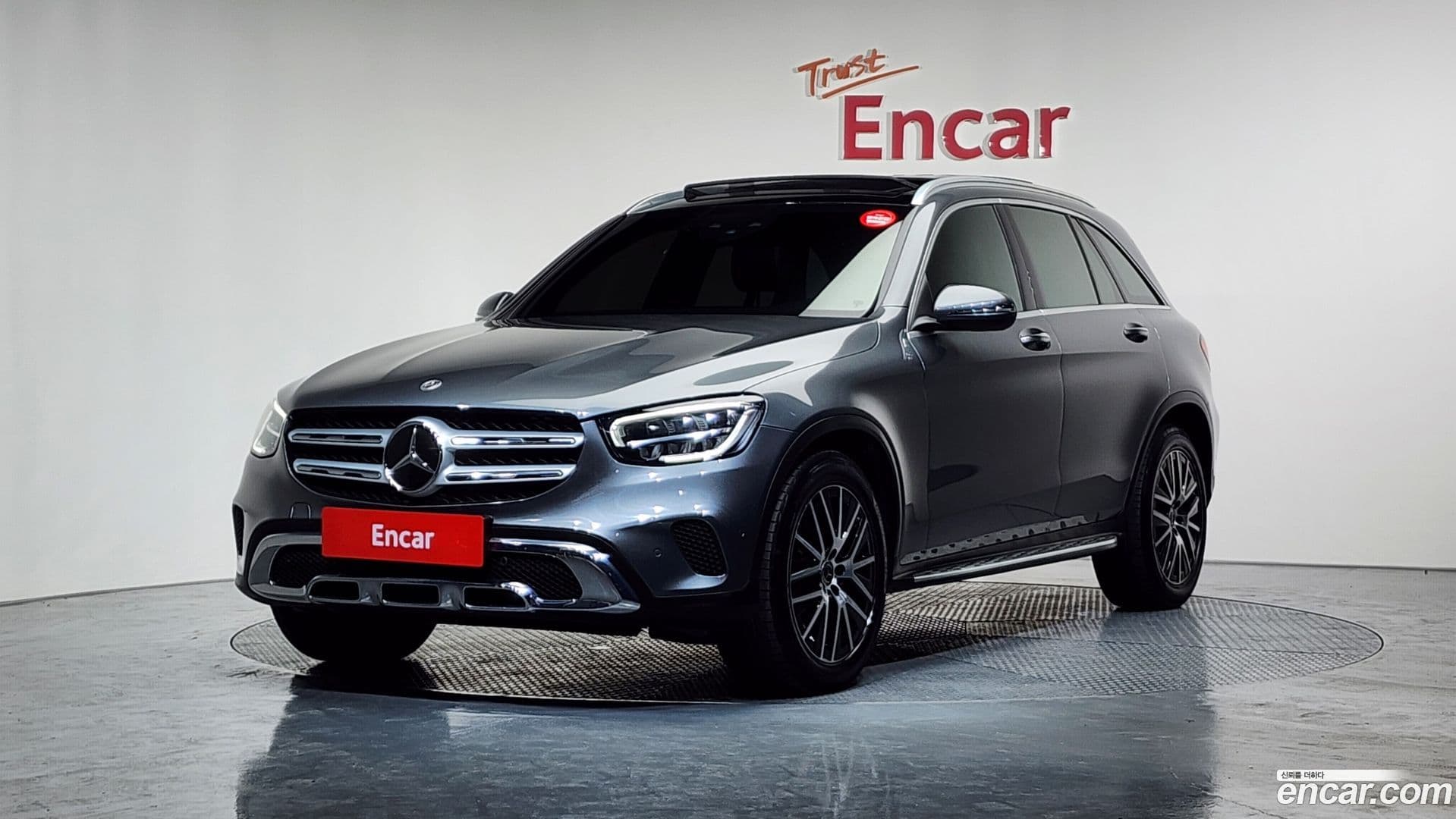 Main__Slider__Photo:GLC-Class Mercedes-Benz 2021.2-0