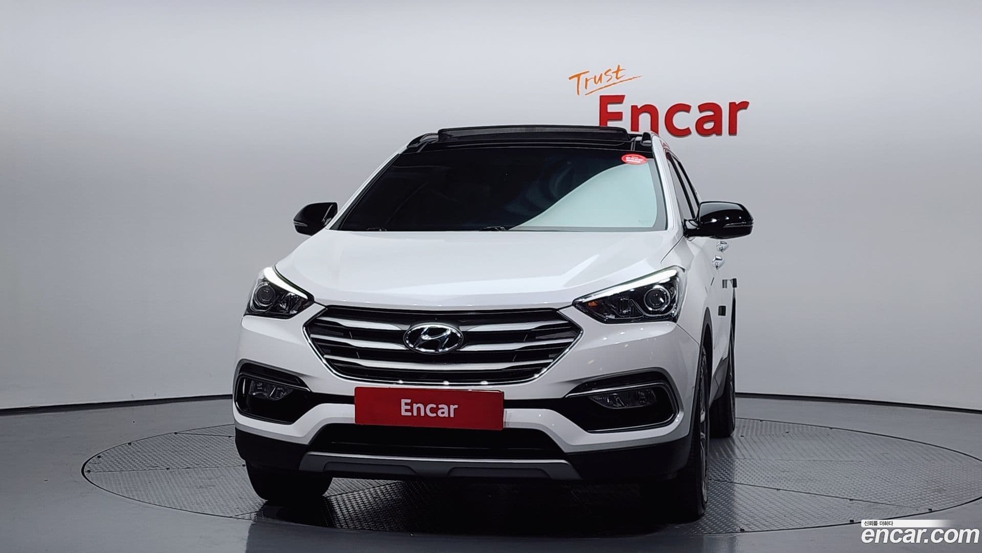 Main__Slider__Photo:Santafe Hyundai 2016.7-2