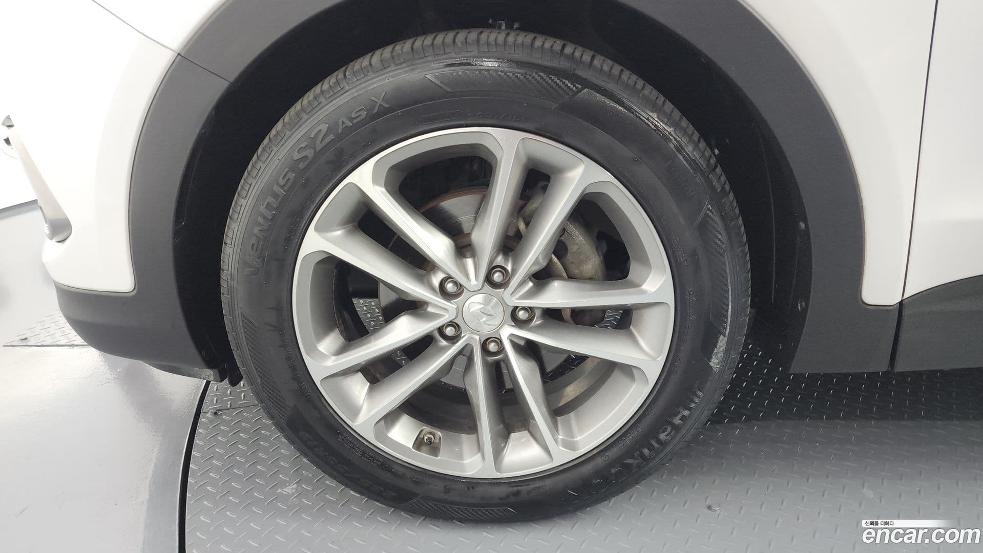 Main__Slider__Photo:Santafe Hyundai 2016.7-4