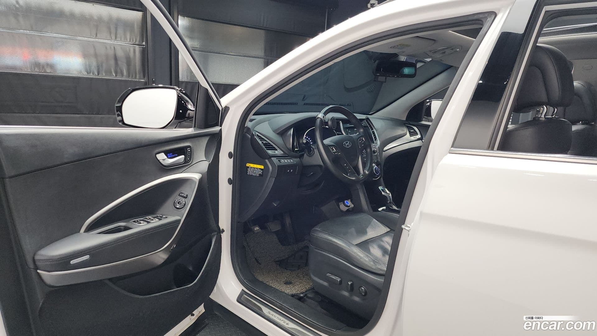 Main__Slider__Photo:Santafe Hyundai 2016.7-9