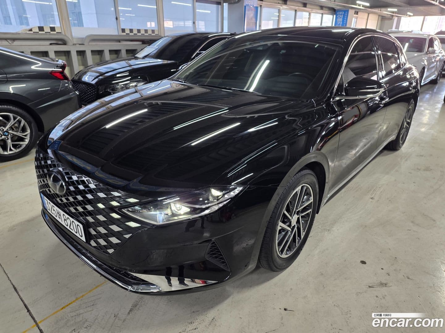 Main__Slider__Photo:Grandeur Hyundai 2020.11-0
