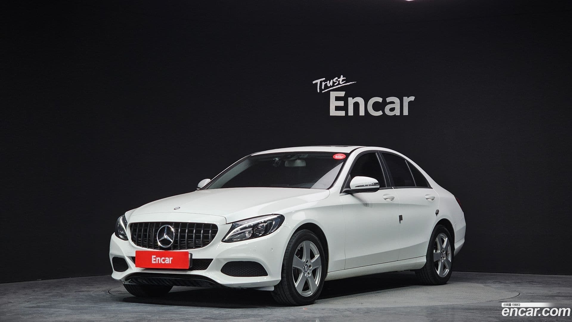 Main__Slider__Photo:C-Class Mercedes-Benz 2016.0-0