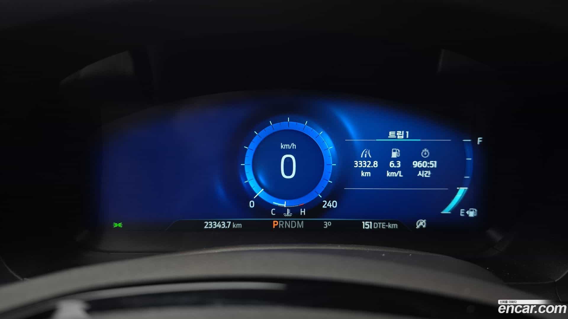 Explorer Ford 2021.11-INNER-008