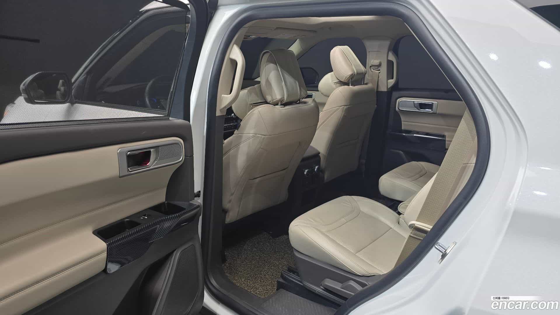 Explorer Ford 2021.11-OPTION-015