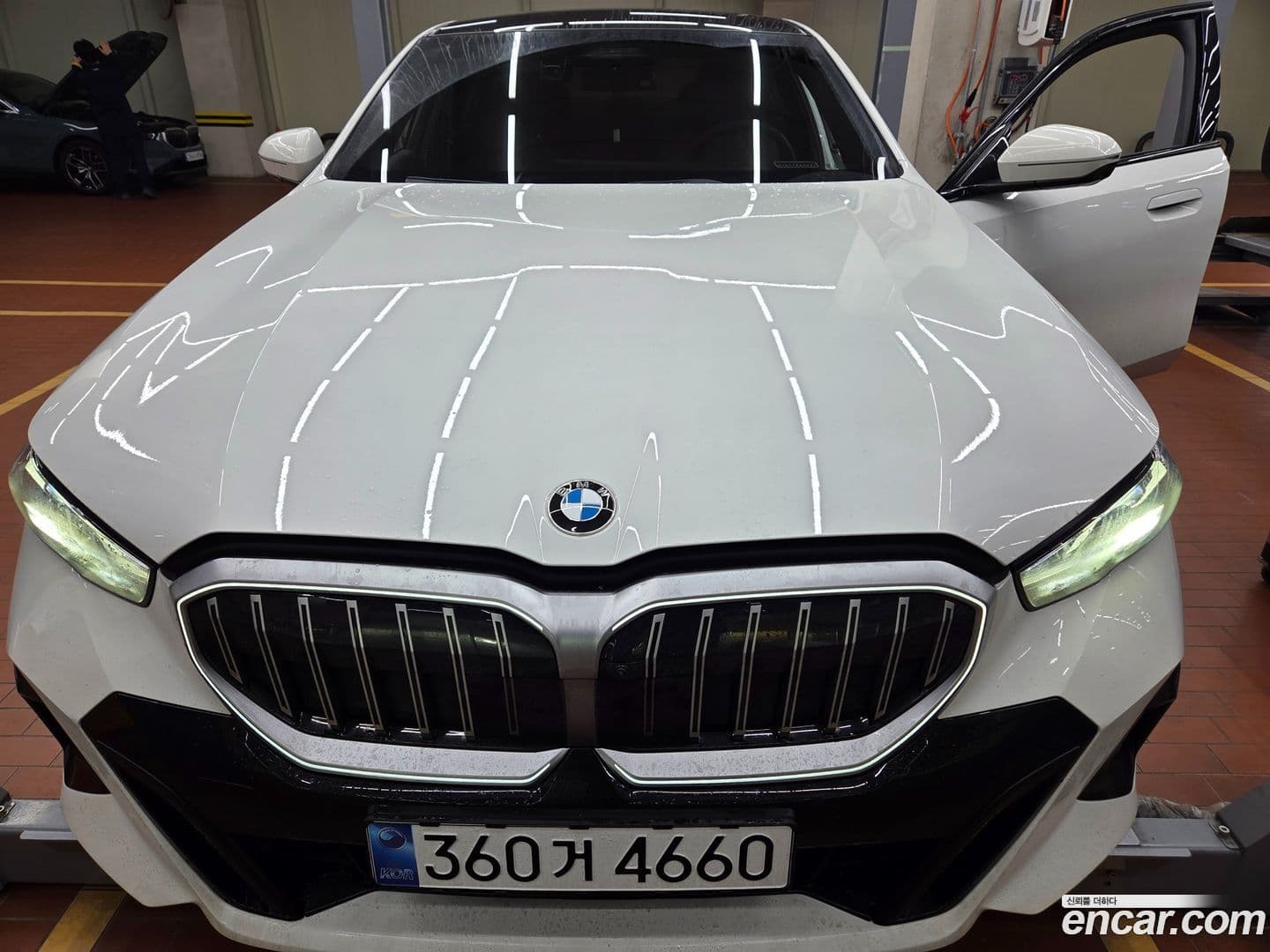 Main__Slider__Photo:5-Series BMW 2025.10-0