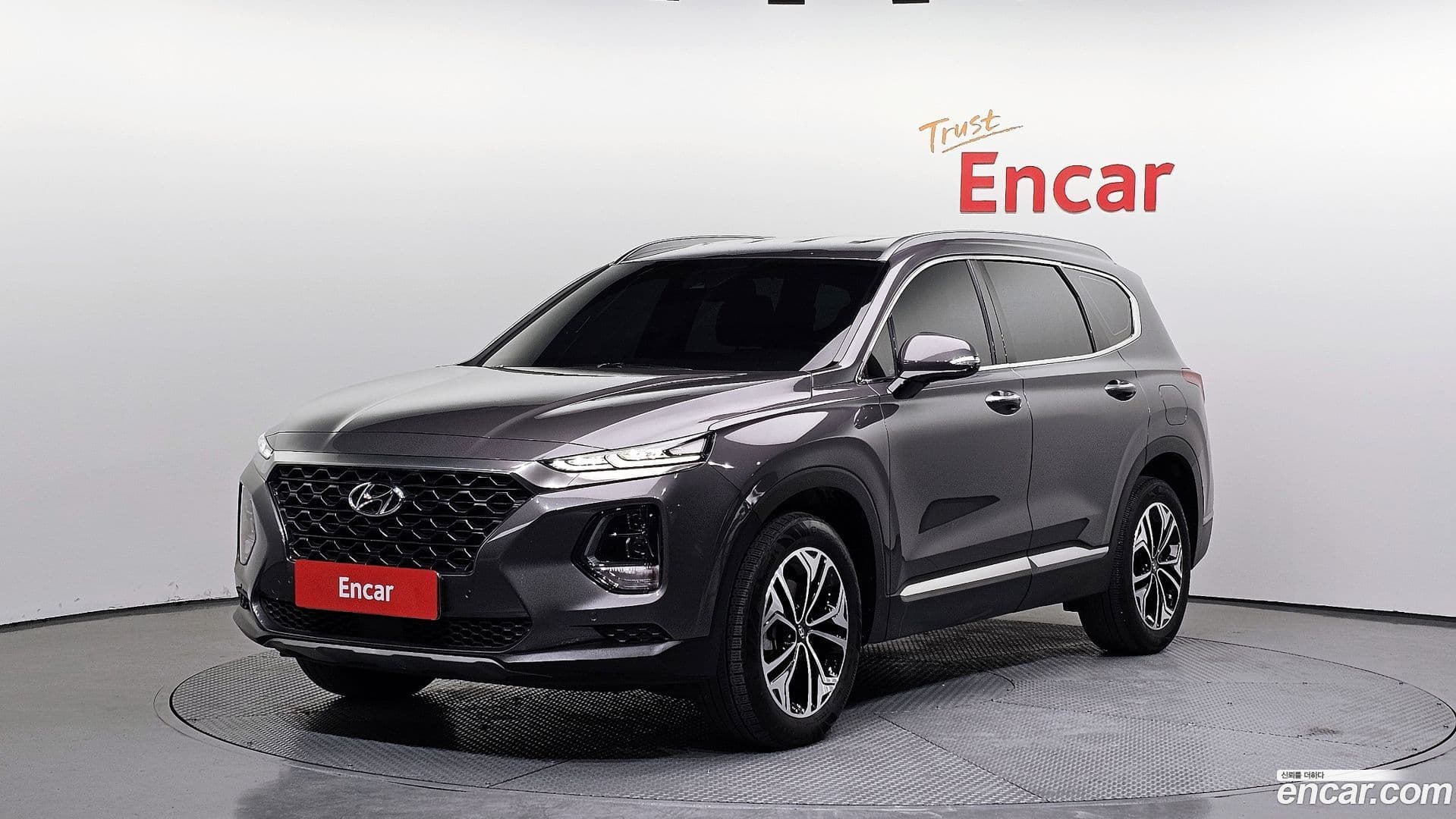 Main__Slider__Photo:Santafe Hyundai 2018.10-0