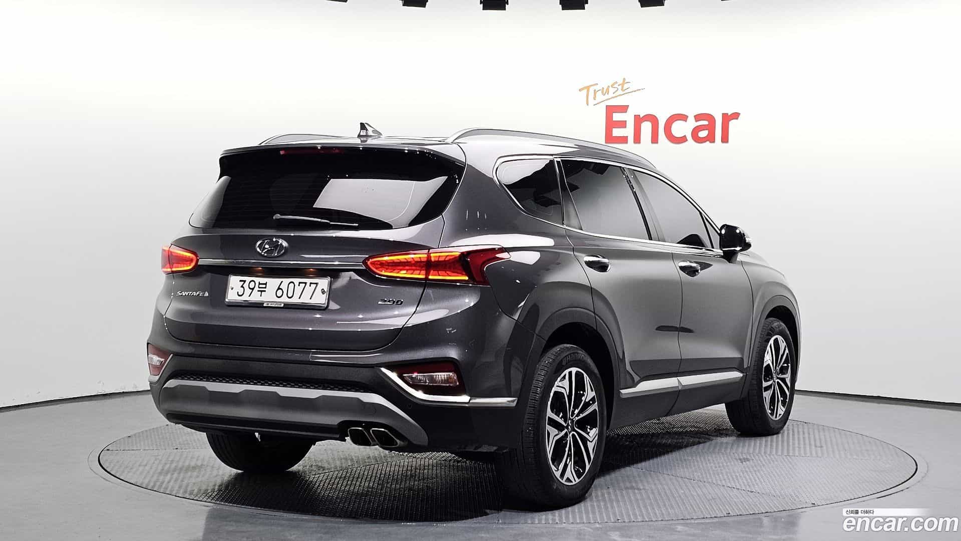 Santafe Hyundai 2018.10-OUTER-002
