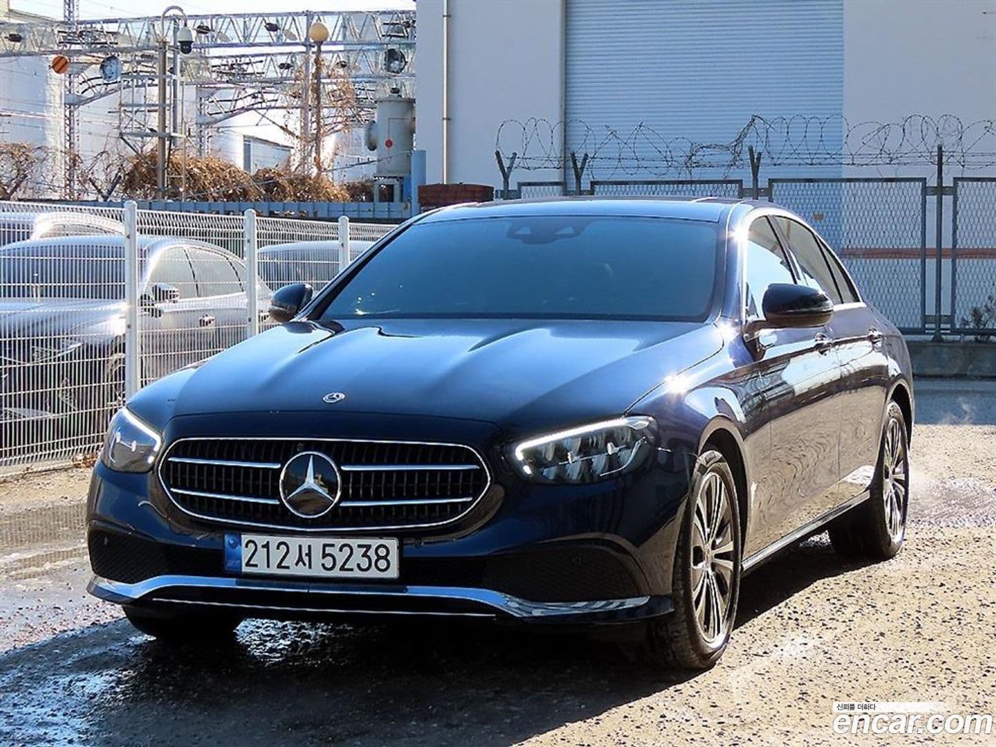 Main__Slider__Photo:E-Class Mercedes-Benz 2021.7-0