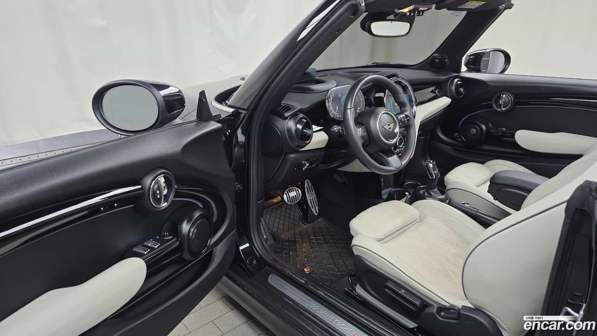 Cooper Convertible Mini 2023.3-INNER-010