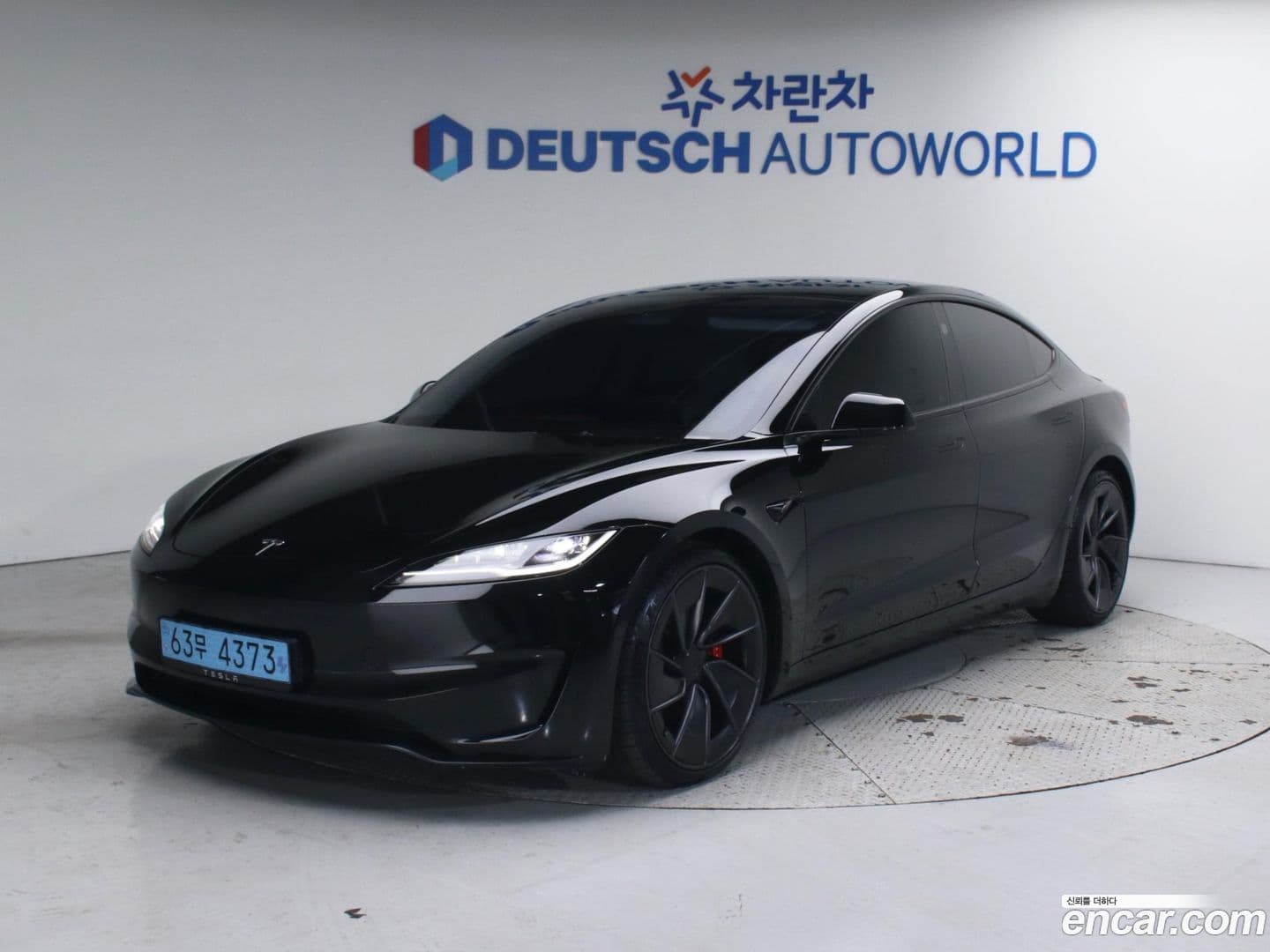Main__Slider__Photo:Model 3 Tesla 2024.6-0