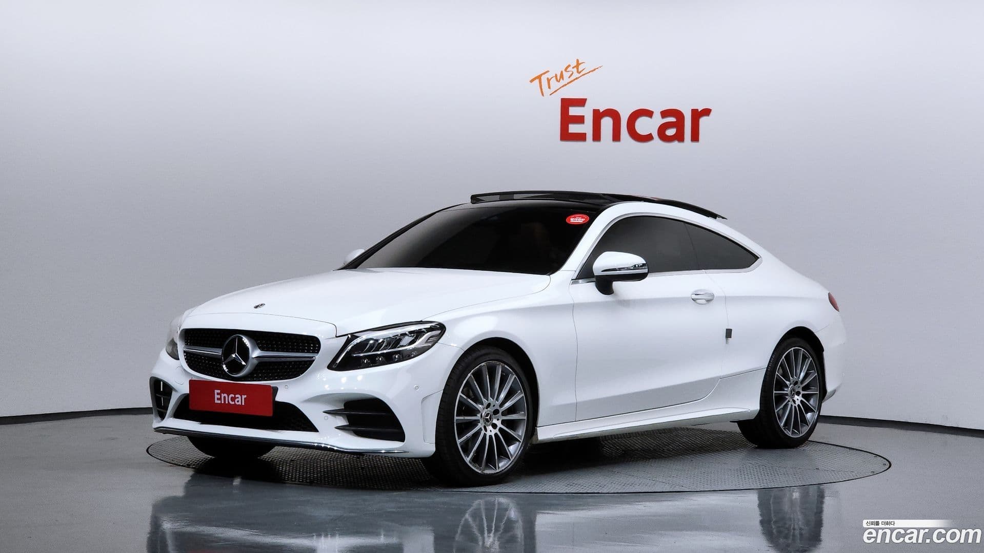 Main__Slider__Photo:C-Class Mercedes-Benz 2019.7-0