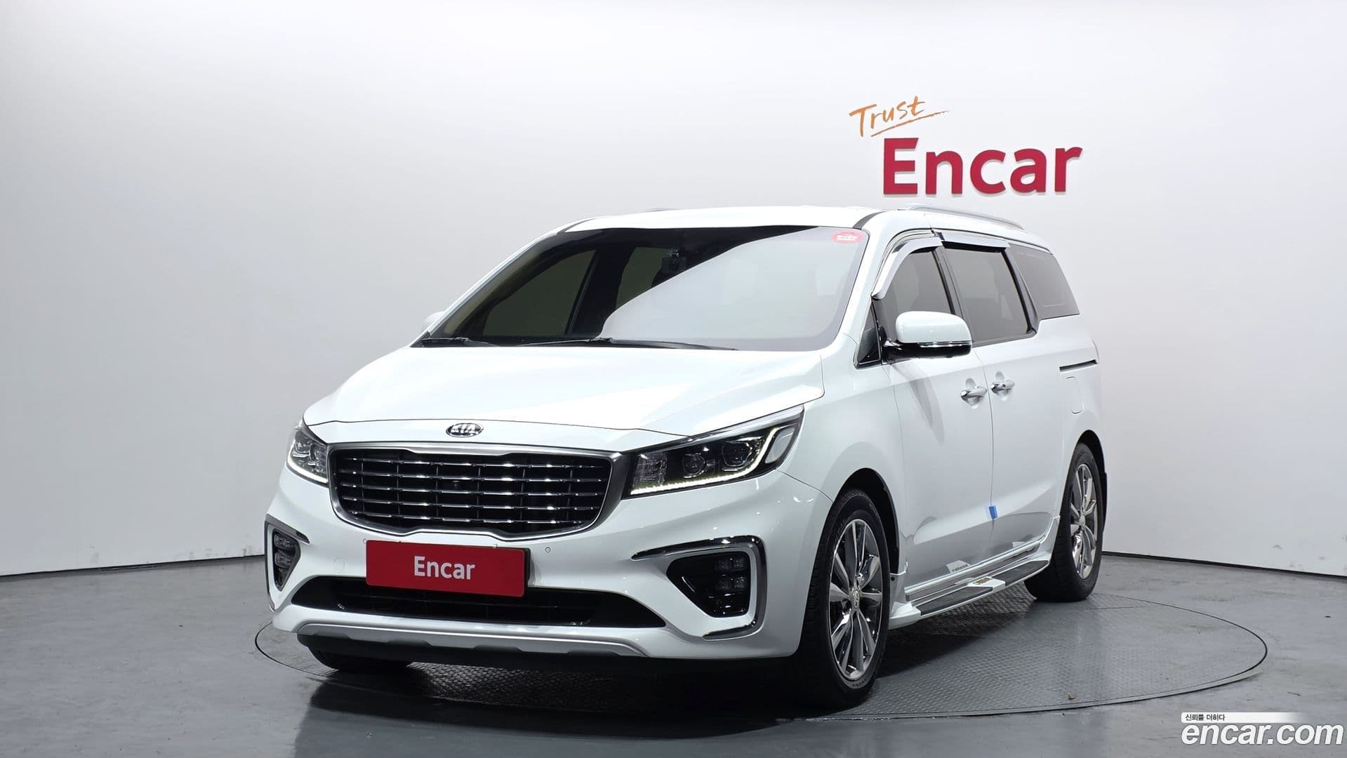 Main__Slider__Photo:Canival Kia 2019.11-0
