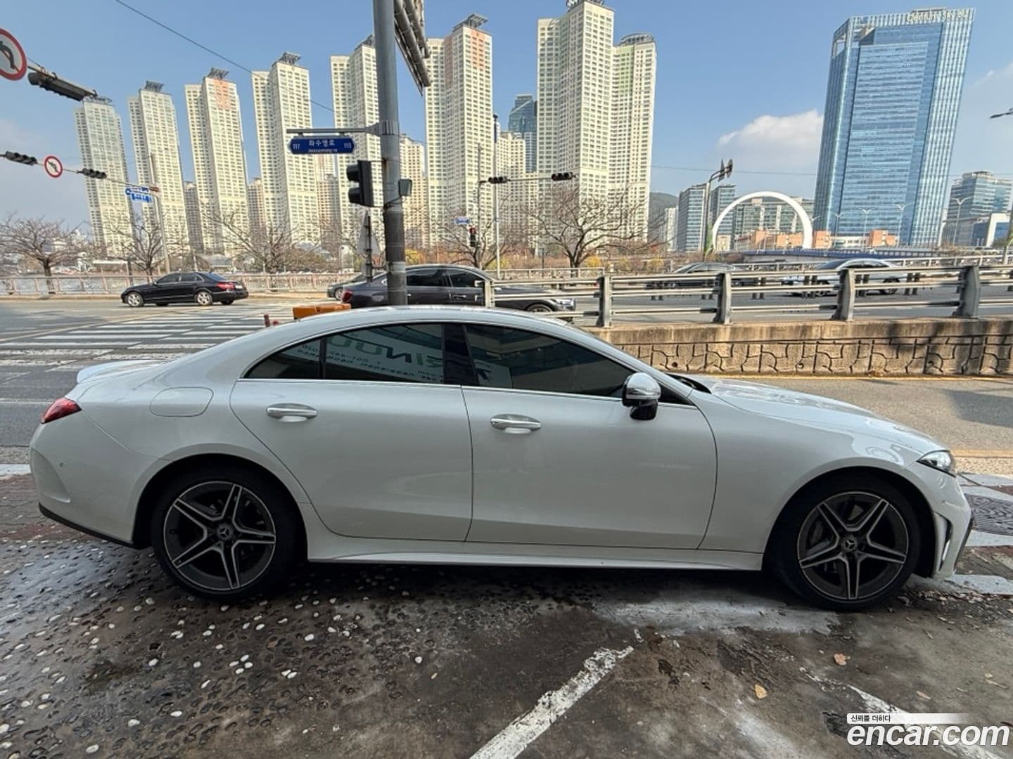 Main__Slider__Photo:CLS-Class Mercedes-Benz 2022.4-0
