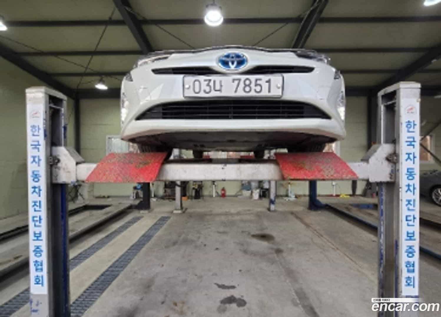 Prius Toyota 2018.11-OUTER-001