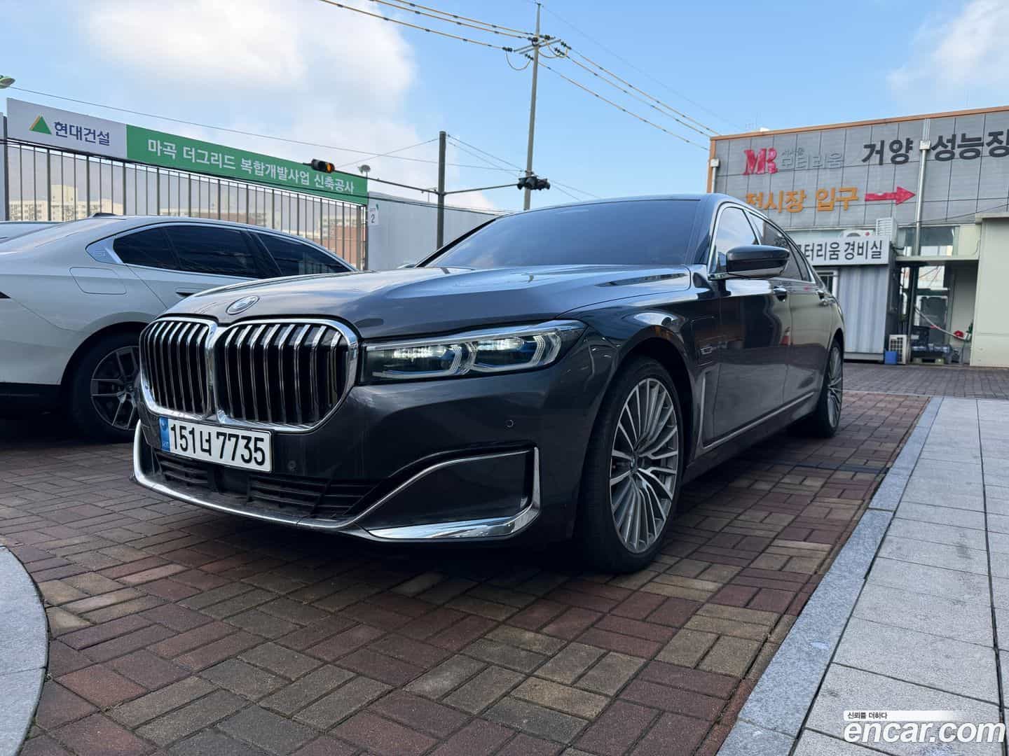 7-Series BMW 2022.1-OUTER-001