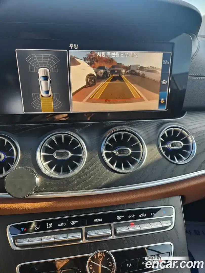 E-Class Mercedes-Benz 2018.11-OPTION-019