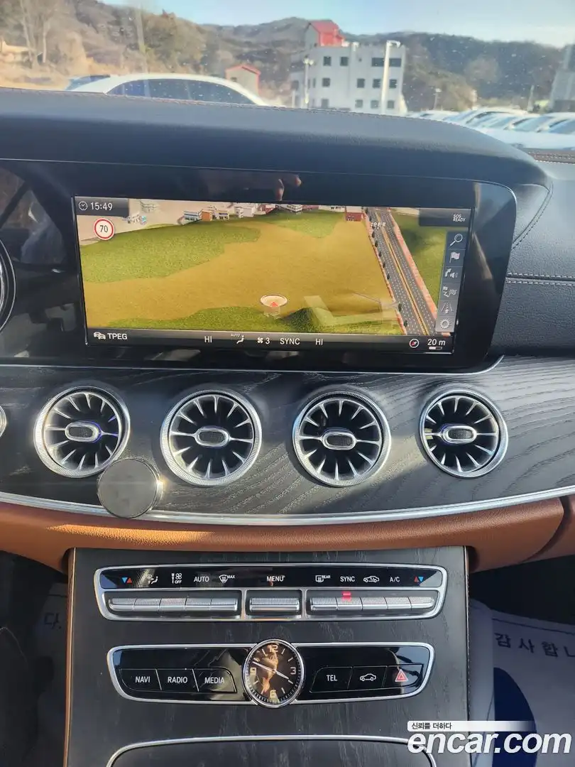 E-Class Mercedes-Benz 2018.11-OPTION-020