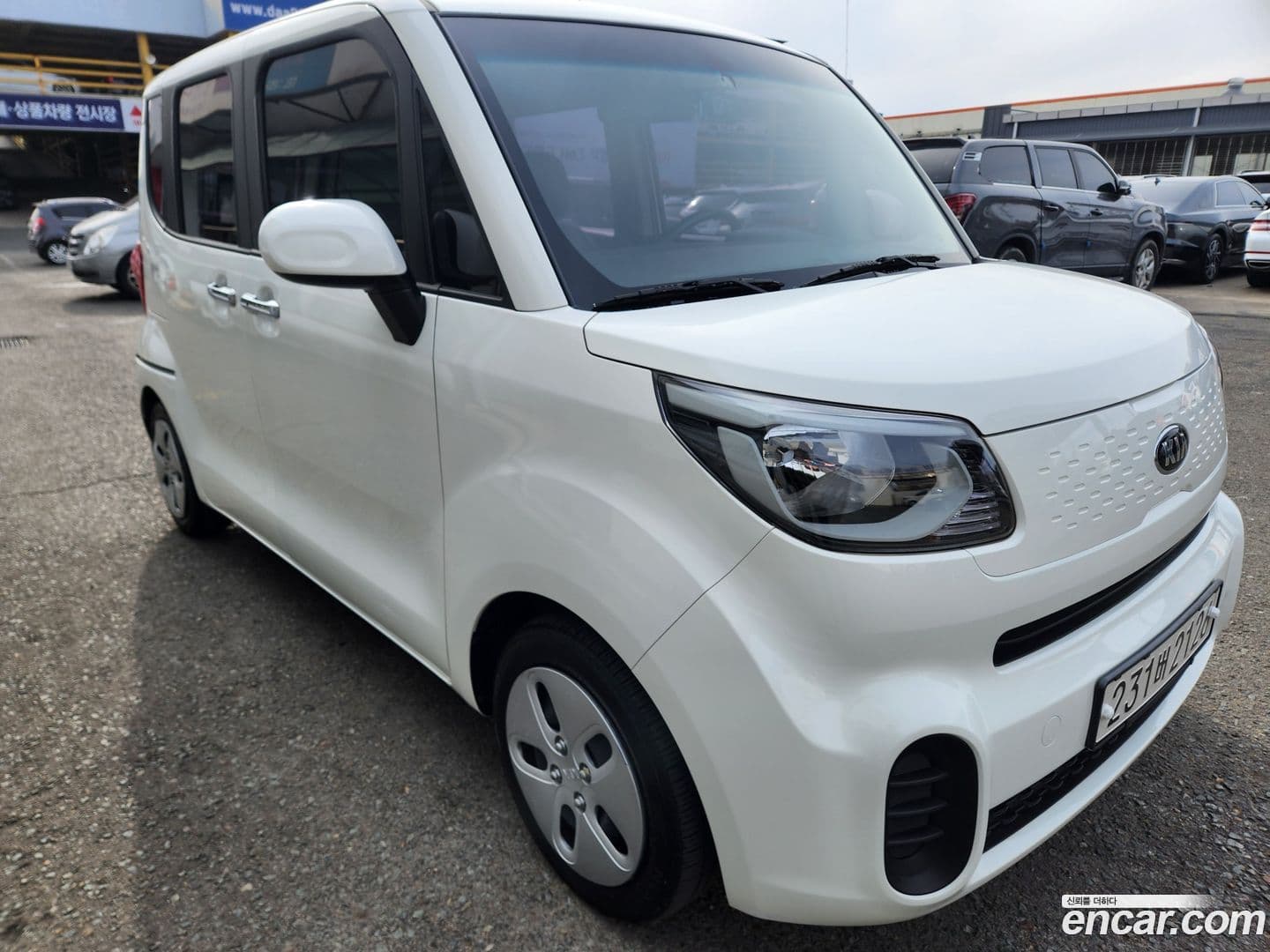 Main__Slider__Photo:RAY Kia 2021.3-0