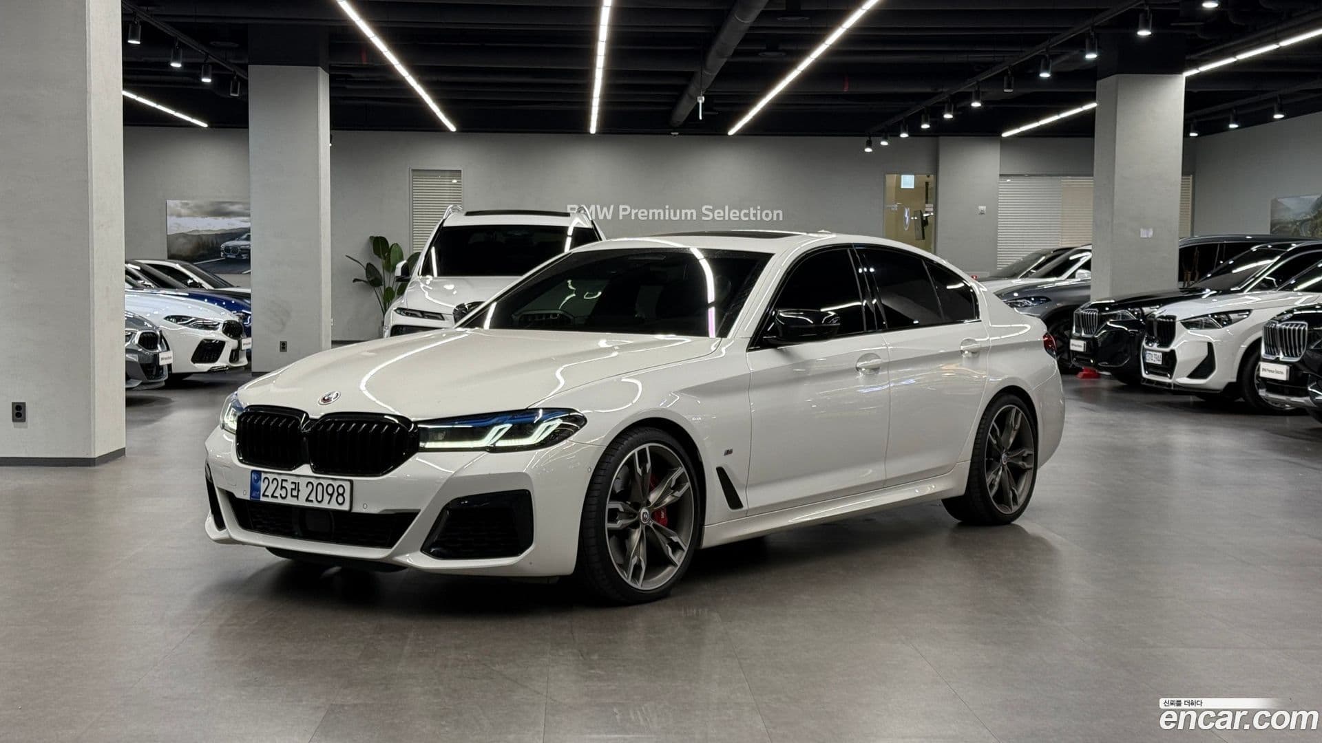 Main__Slider__Photo:5-Series BMW 2023.5-0