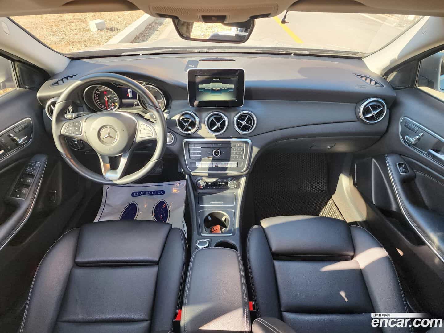 GLA-Class Mercedes-Benz 2018.0-OPTION-015