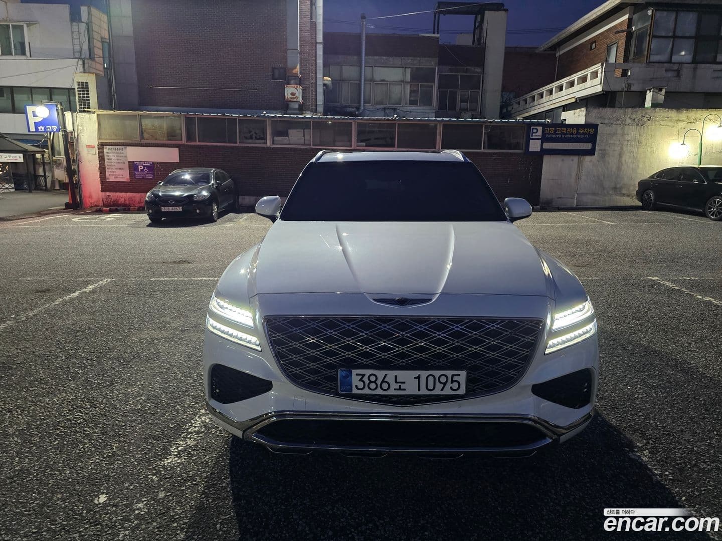 Main__Slider__Photo:GV80 Genesis 2024.5-0
