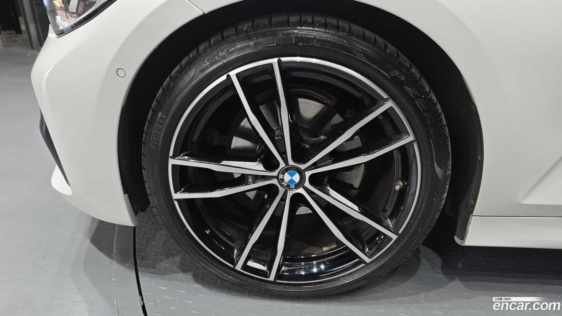 3-Series BMW 2022.8-OUTER-005