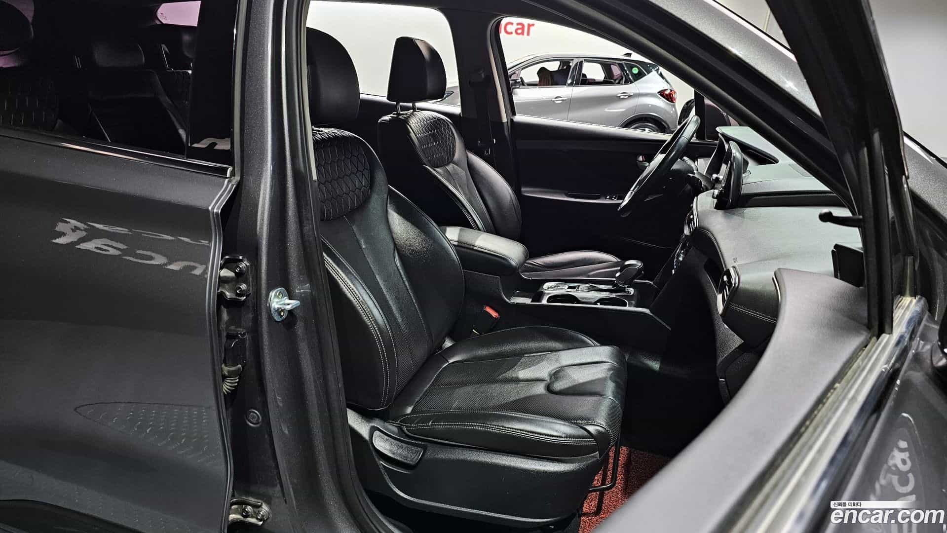 Santafe Hyundai 2018.10-INNER-010