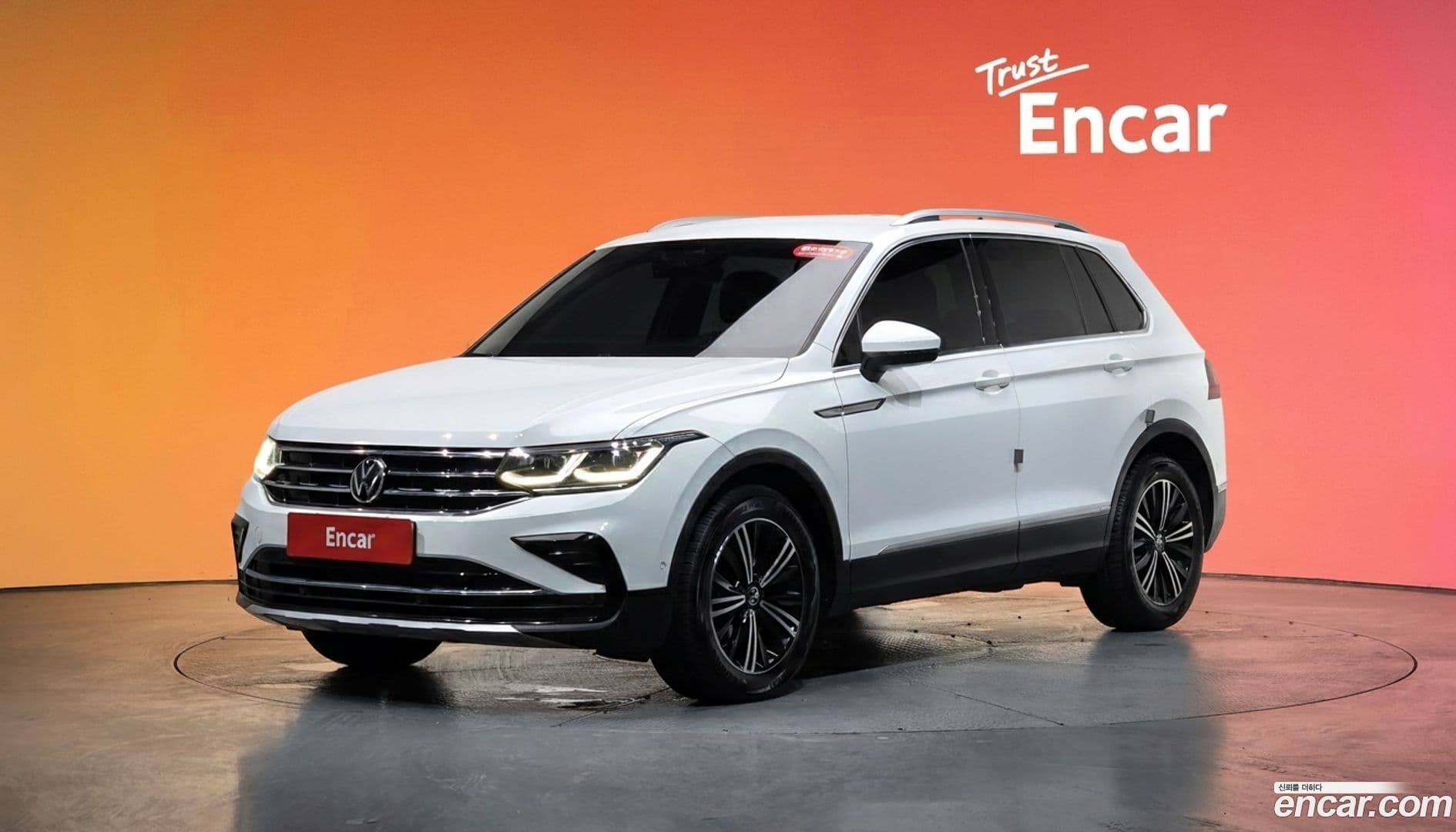 Main__Slider__Photo:Tiguan Volkswagen 2021.7-0