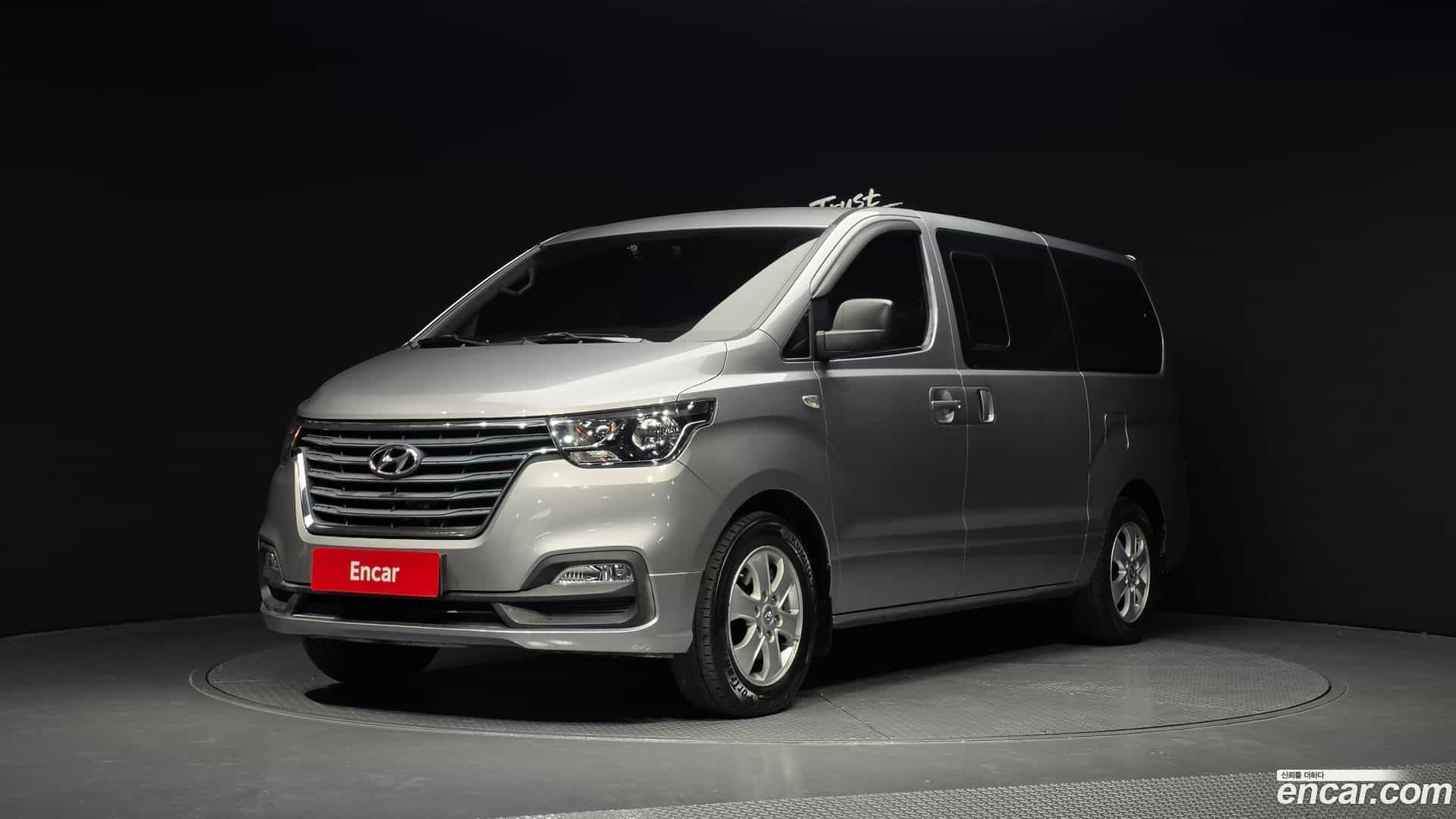 Starex Hyundai 2019.6-OUTER-001