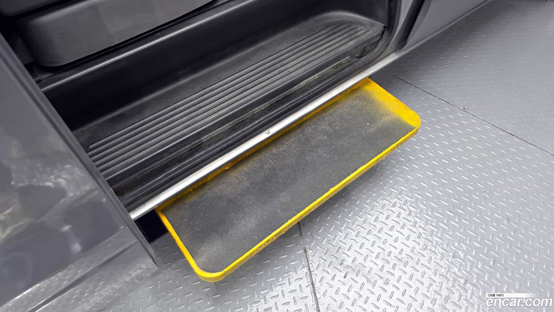 Starex Hyundai 2019.6-OPTION-023