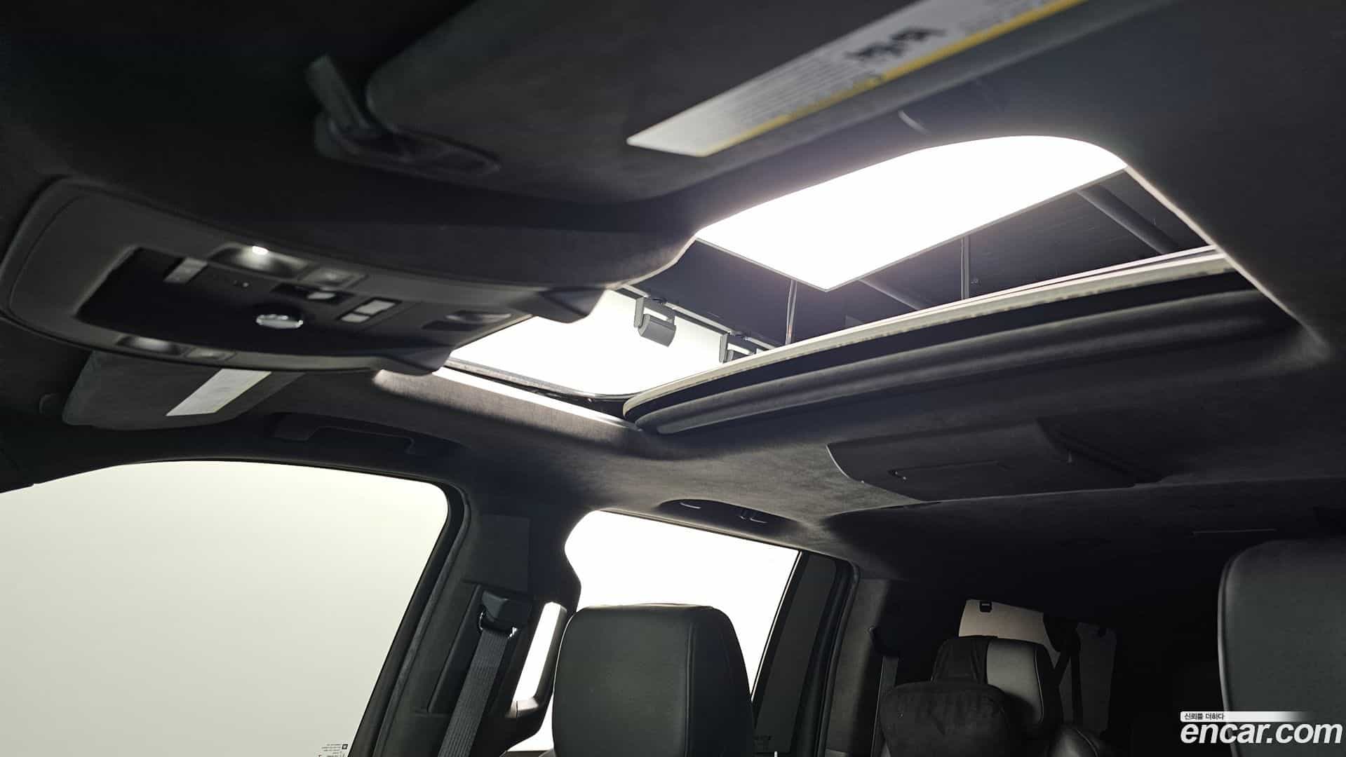 Escalade Cadillac 2018.5-OPTION-021