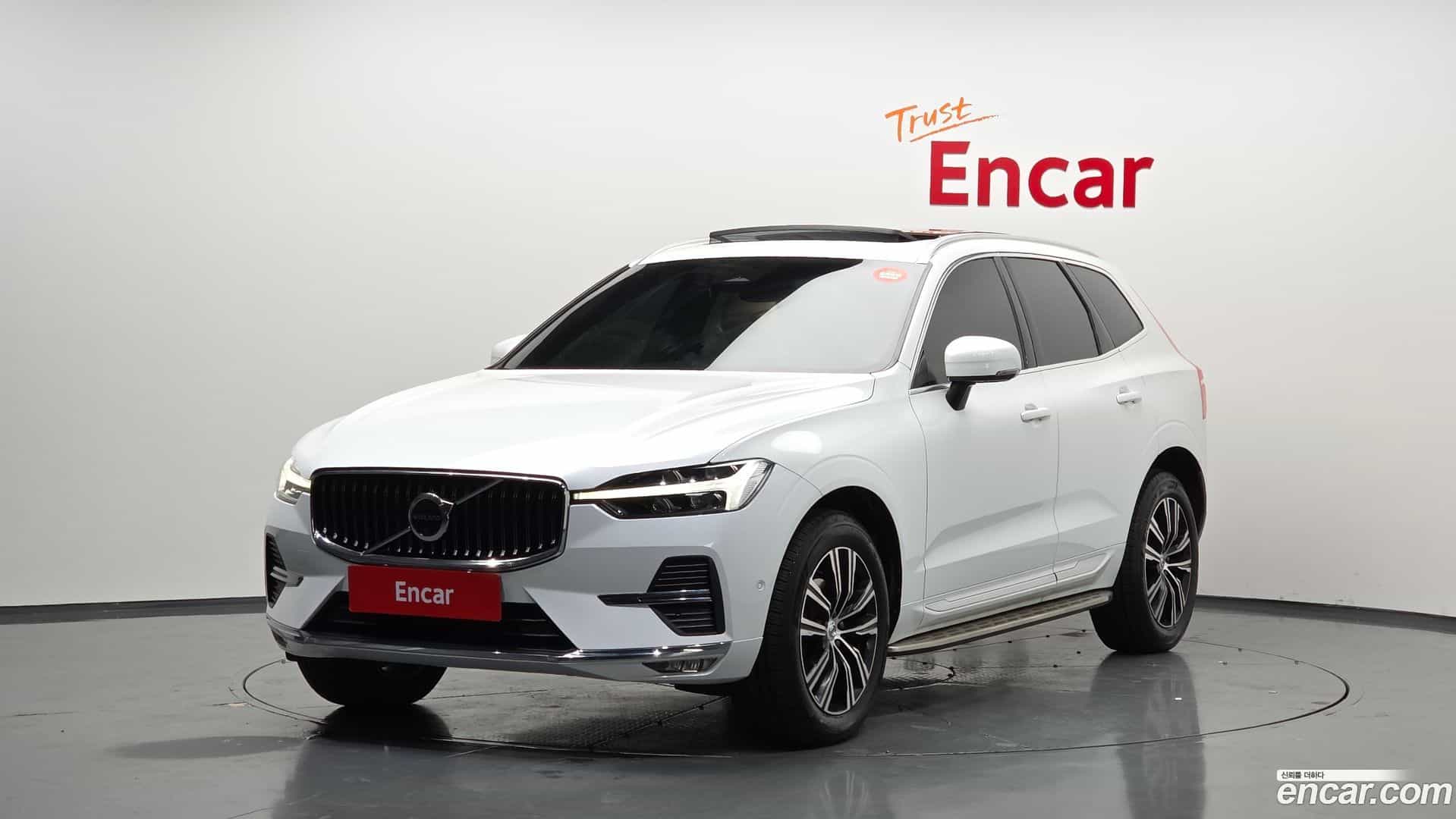 XC60 Volvo 2022.1-OUTER-001