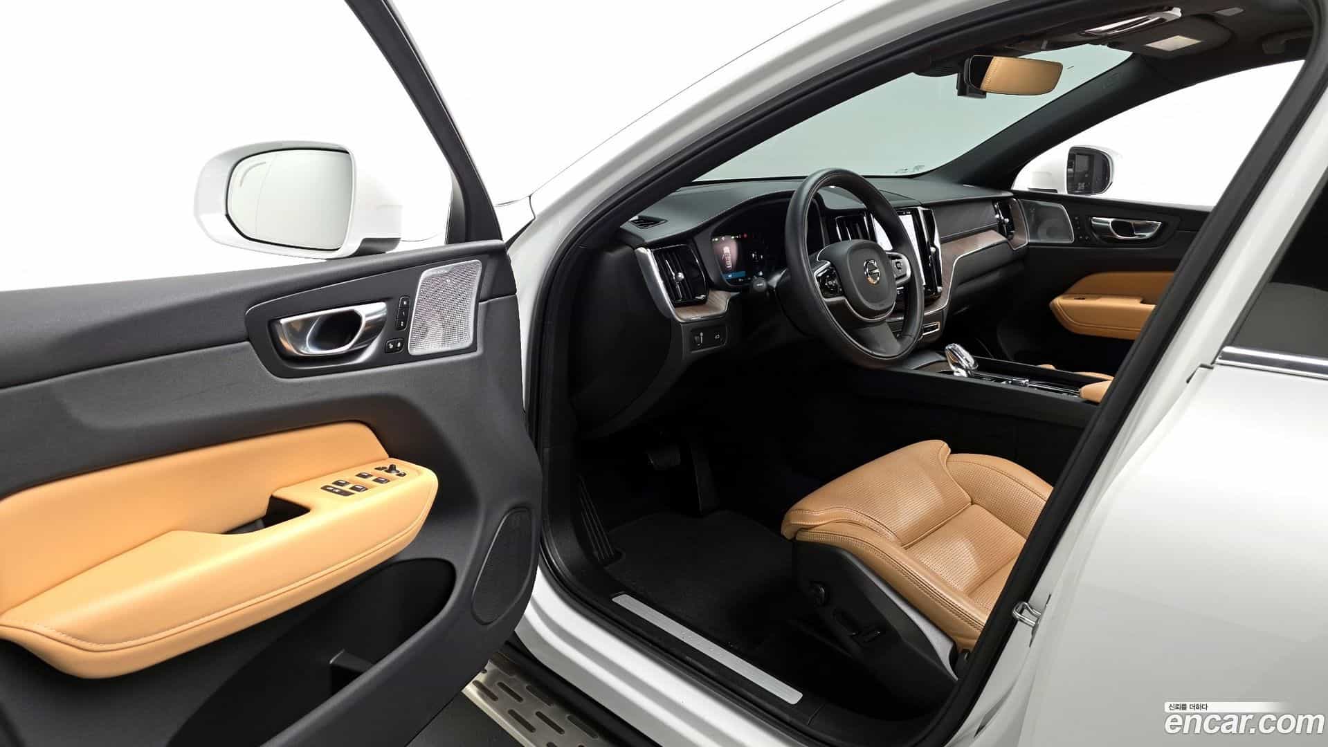 XC60 Volvo 2022.1-INNER-010