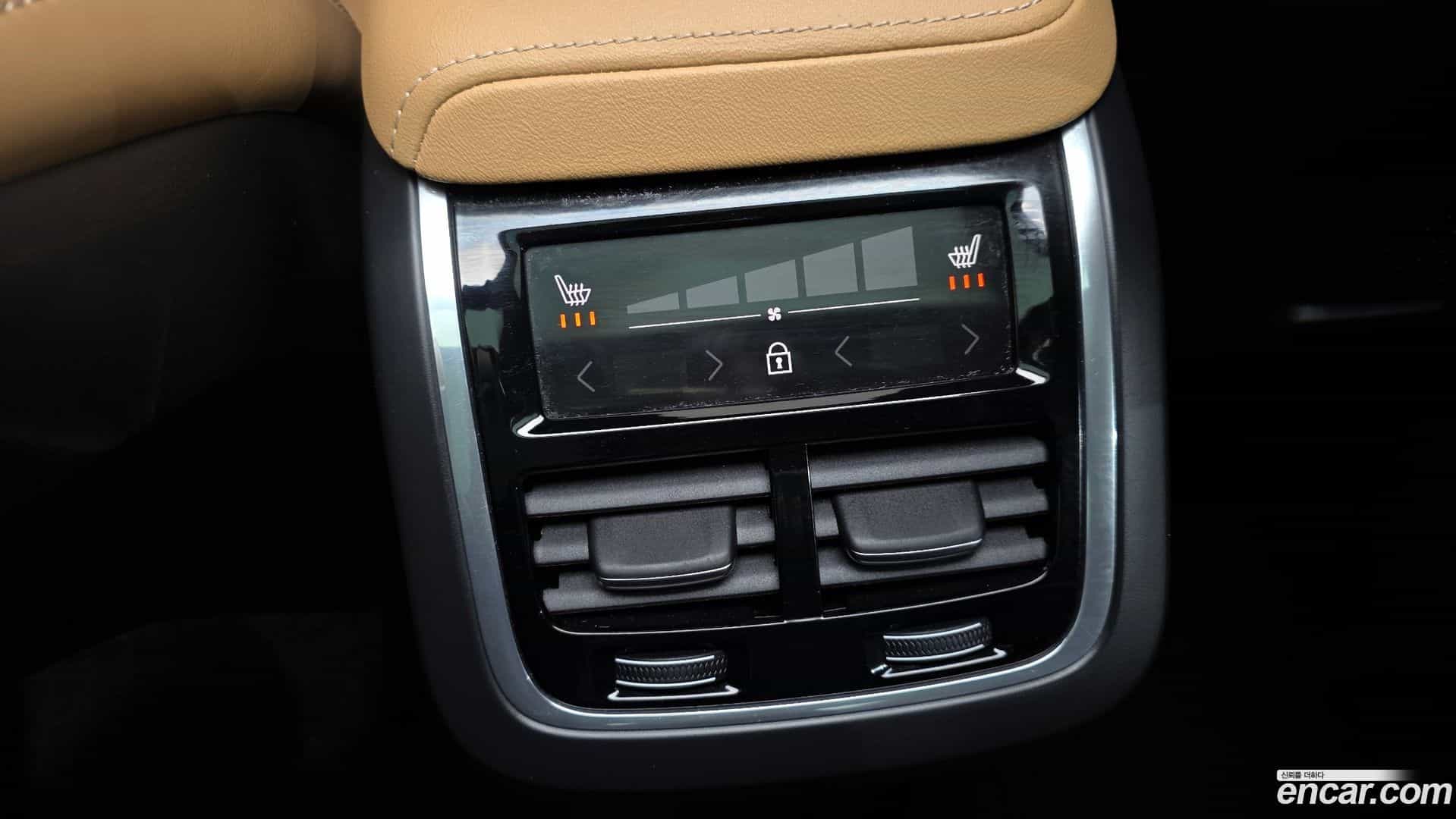 XC60 Volvo 2022.1-OPTION-022