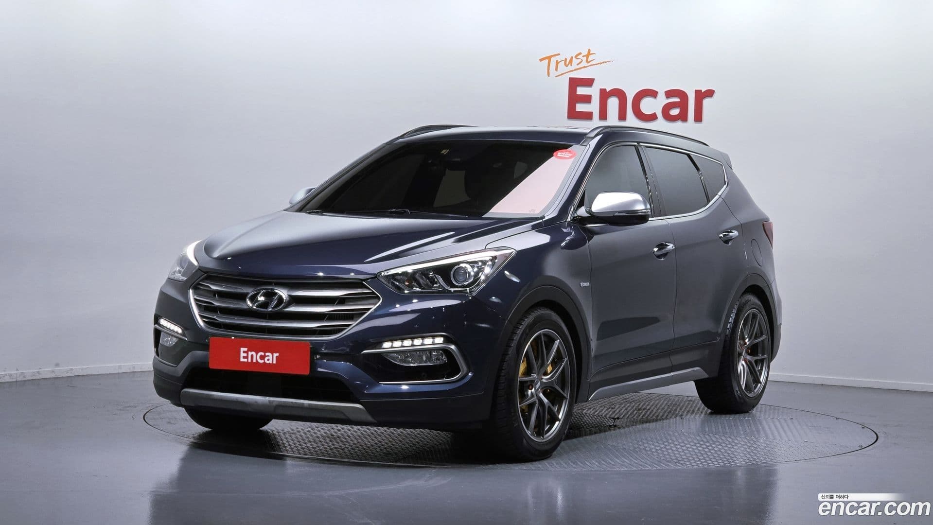 Main__Slider__Photo:Santafe Hyundai 2017.9-0