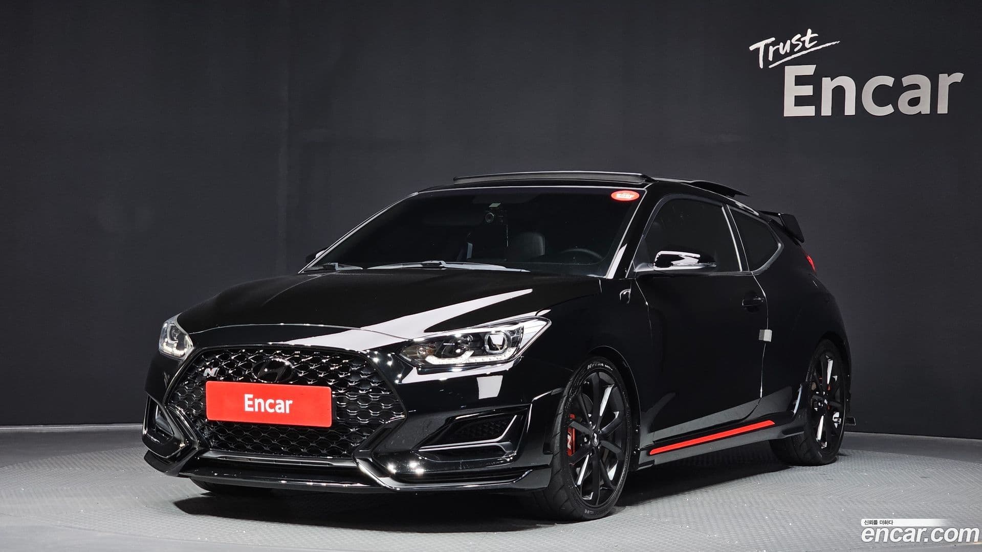 Main__Slider__Photo:Veloster Hyundai 2019.9-0