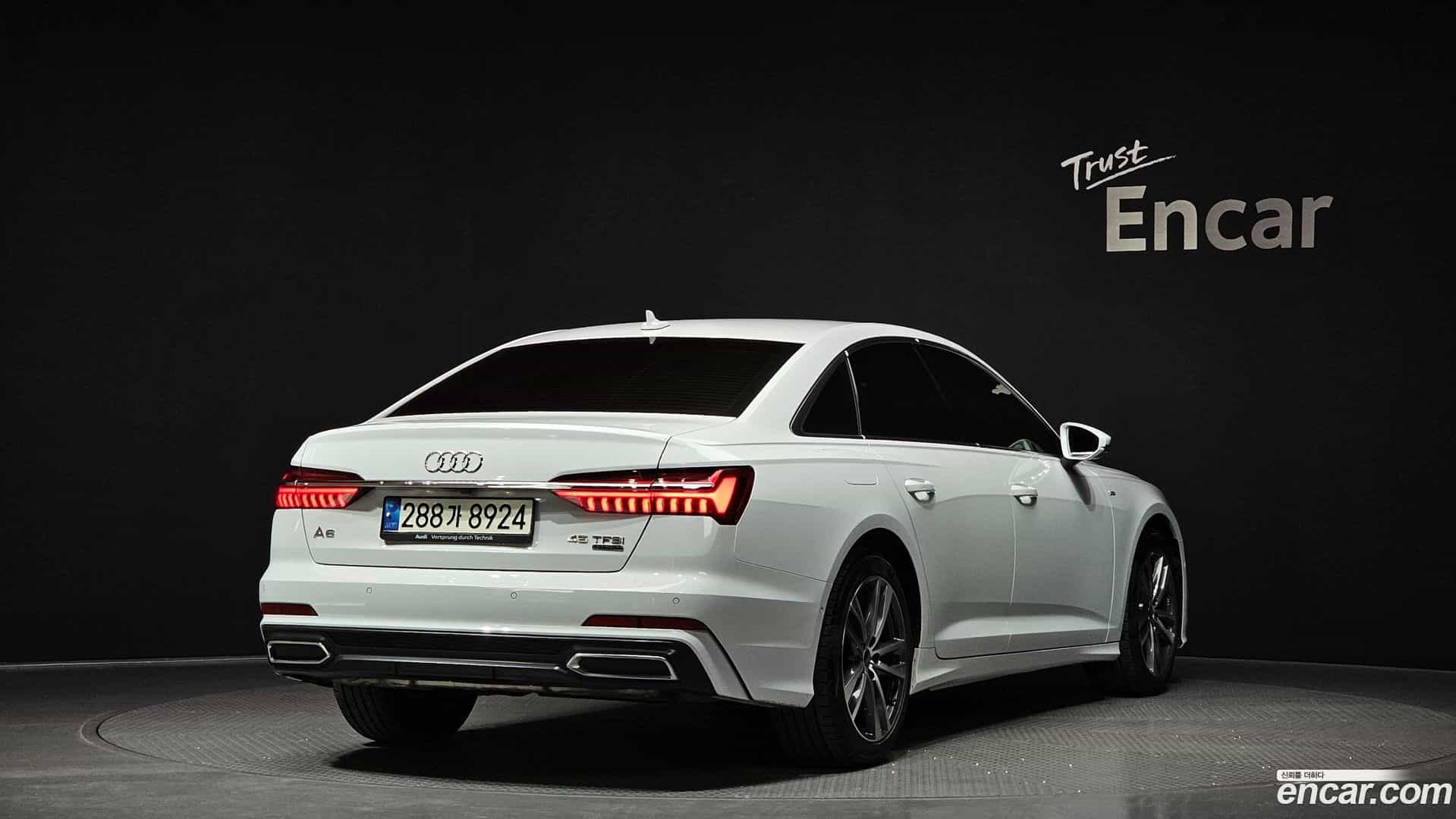 A6 Audi 2021.10-OUTER-002