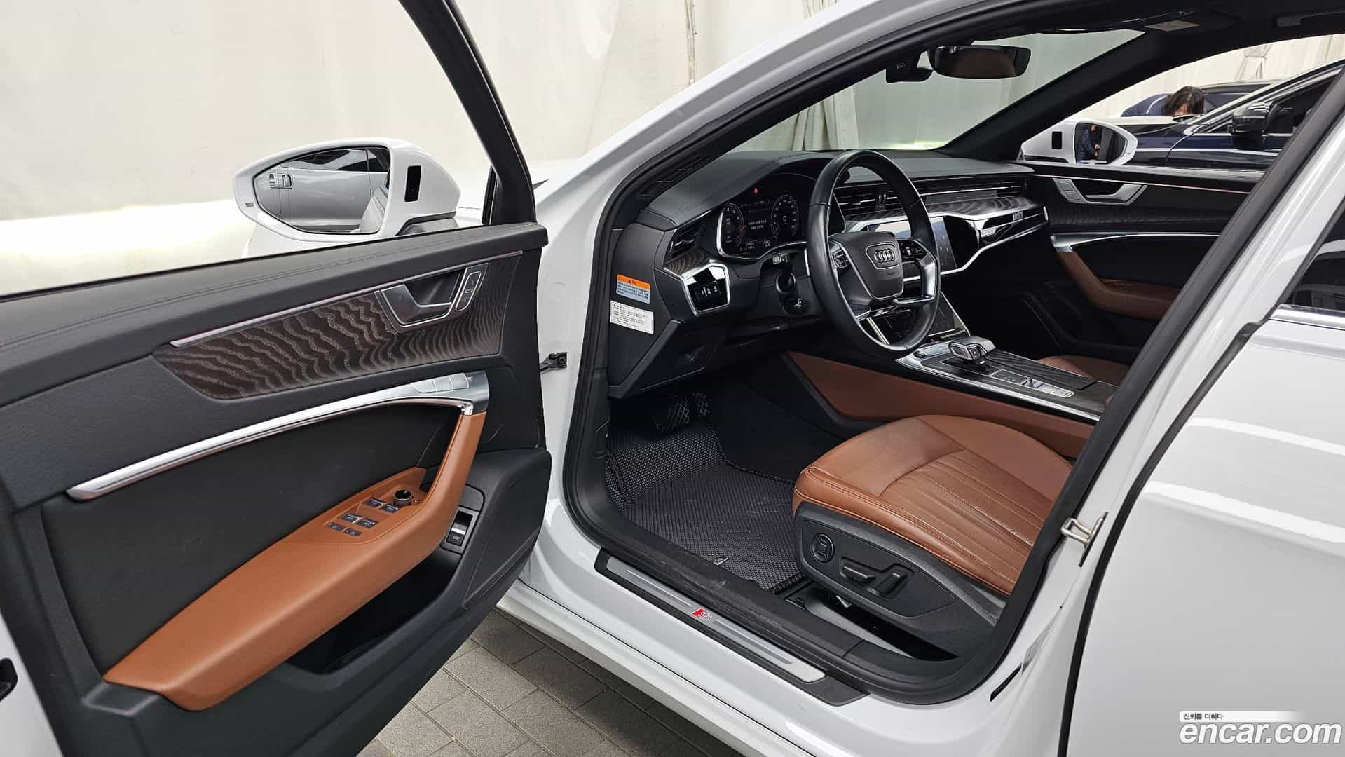 A6 Audi 2021.10-INNER-010