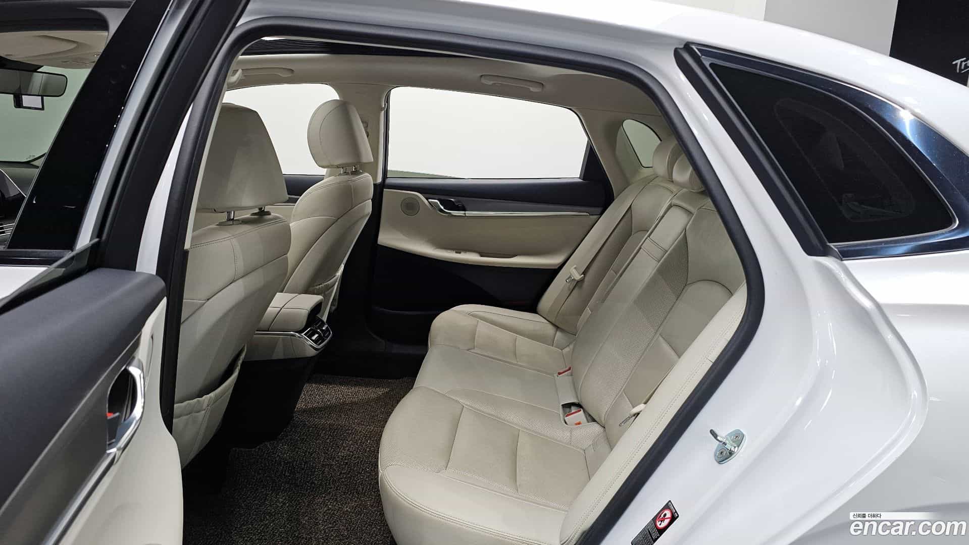 Grandeur Hyundai 2021.6-OPTION-016