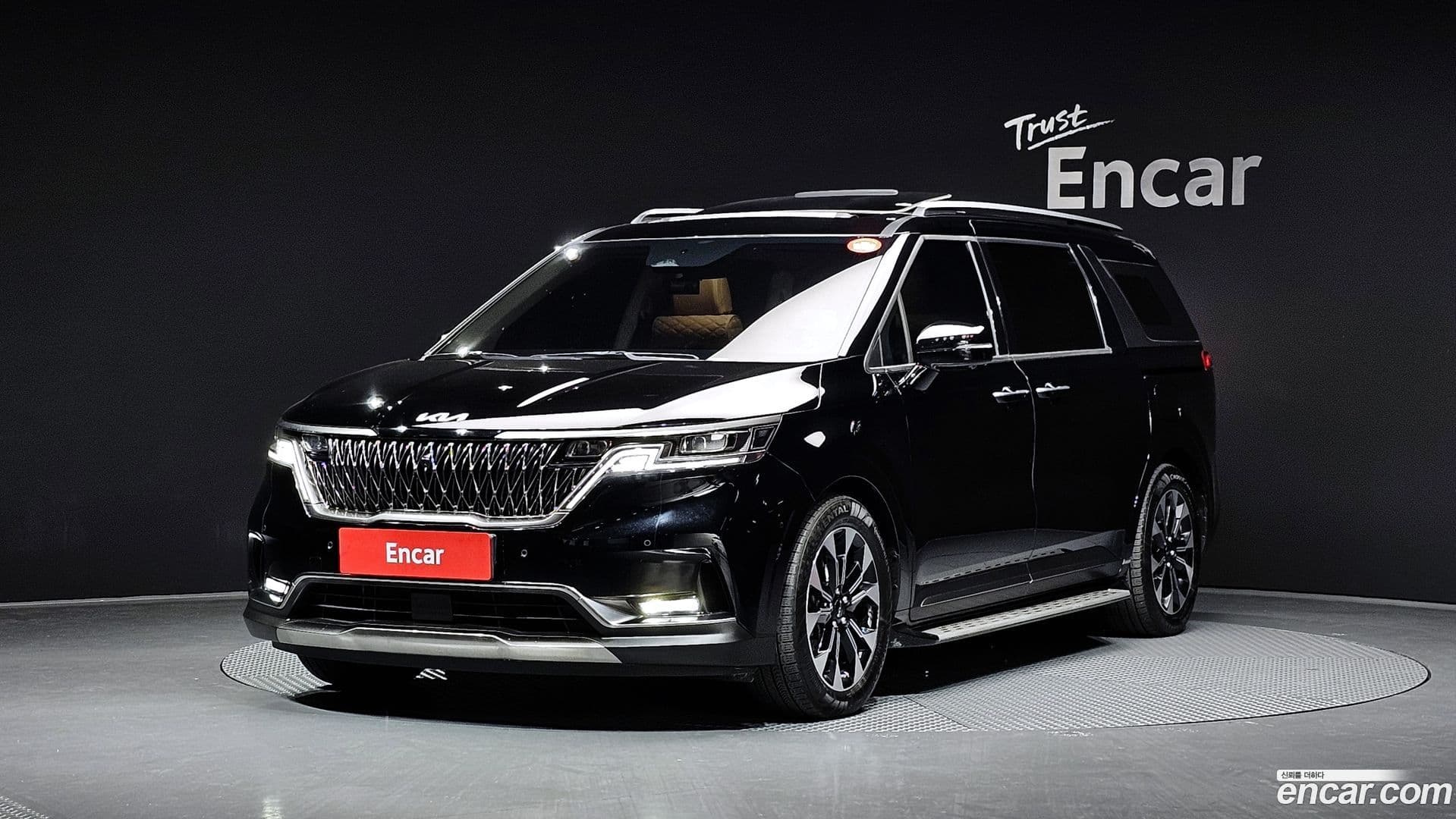 Main__Slider__Photo:Canival Kia 2022.7-0